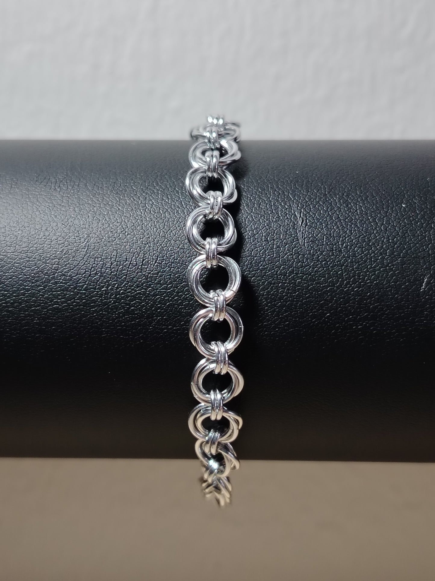 Rannekoru Sirius, hopeanvärinen