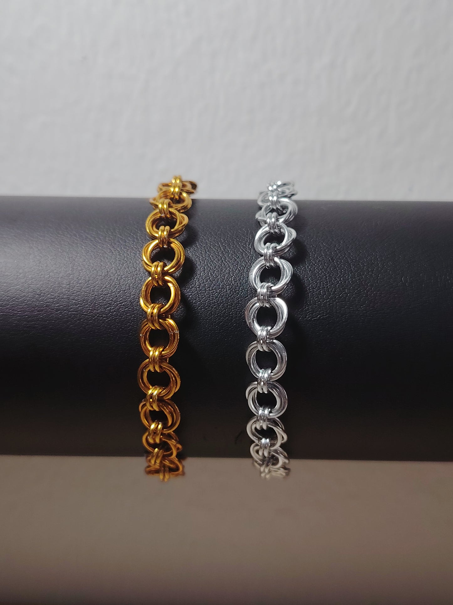 Rannekoru Sirius, hopeanvärinen